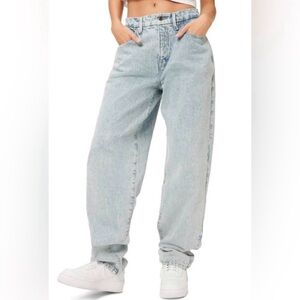 Good American 90s Loose Jean